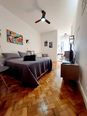 Modern Studio in perfect location!